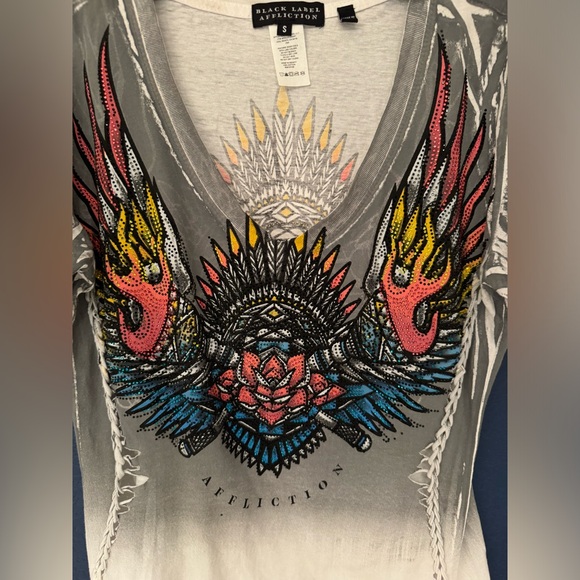 Affliction Black Label Tribal Fire Women’s Grey & White T-Shirt Size Small - Picture 8 of 14